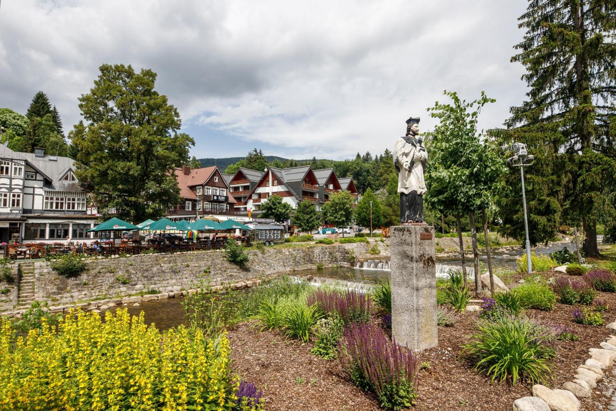 Hotel Lomnice Špindlerŭv Mlýn المظهر الخارجي الصورة
